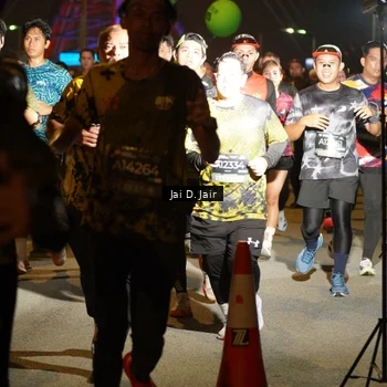 Runner Photo 6103015