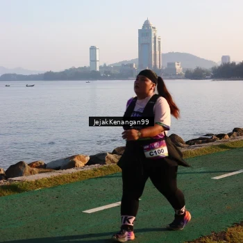 Runner Photo 6103020