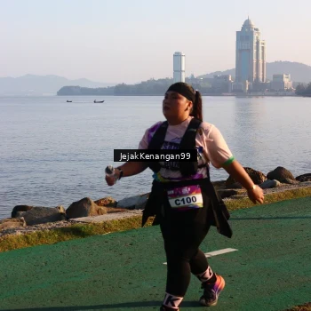 Runner Photo 6103033