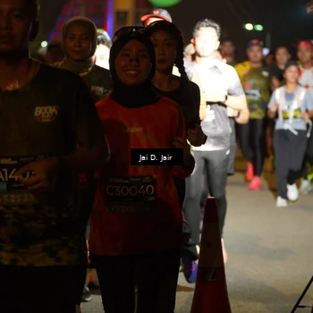 Runner Photo 6103043