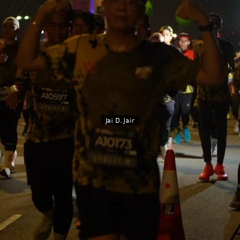 Runner Photo 6103055