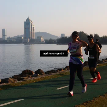Runner Photo 6103086