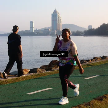 Runner Photo 6103096
