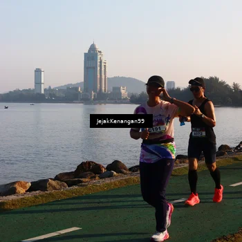 Runner Photo 6103098
