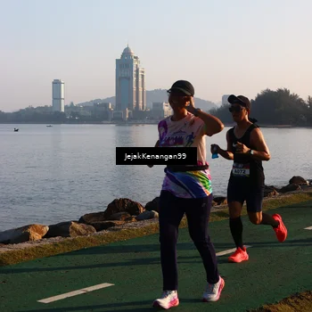 Runner Photo 6103120