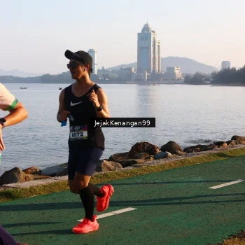 Runner Photo 6103128