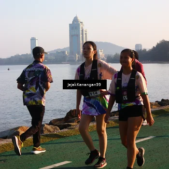 Runner Photo 6103217