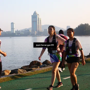 Runner Photo 6103242