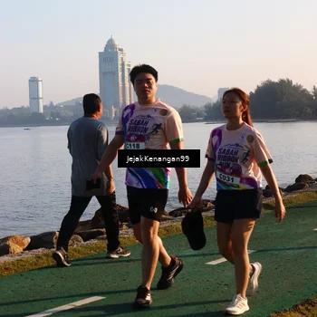 Runner Photo 6103334