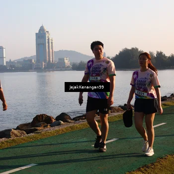 Runner Photo 6103346