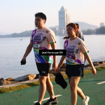 Runner Photo 6103352