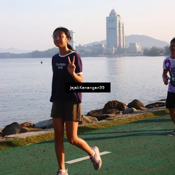 Runner Photo 6103386