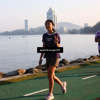 Runner Photo 6103397
