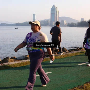 Runner Photo 6103496