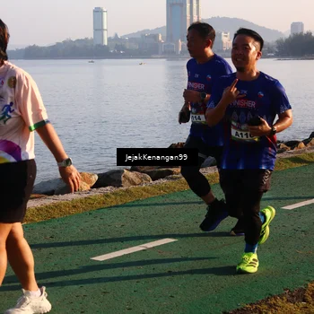 Runner Photo 6103642
