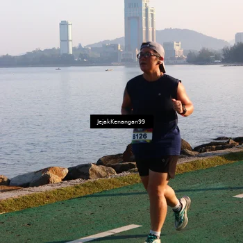 Runner Photo 6103657