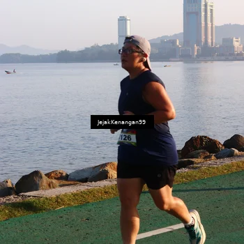 Runner Photo 6103660