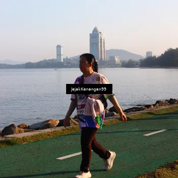 Runner Photo 6103681