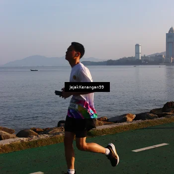 Runner Photo 6103798