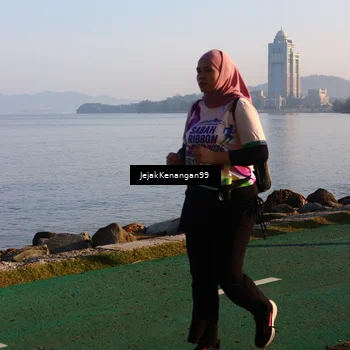 Runner Photo 6103860