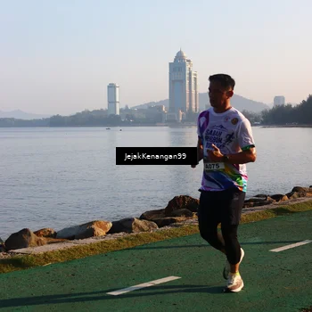 Runner Photo 6103941