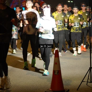 Runner Photo 6103971