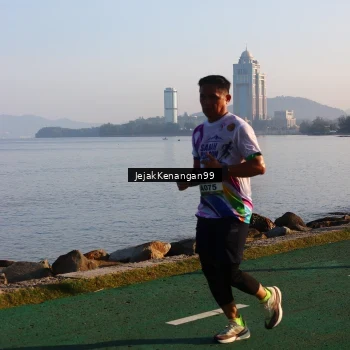Runner Photo 6103976