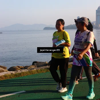 Runner Photo 6103992