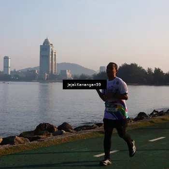 Runner Photo 6103998