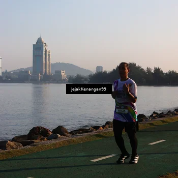 Runner Photo 6103999