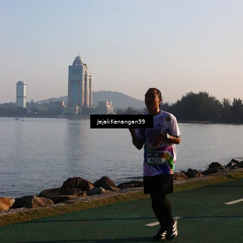 Runner Photo 6104007