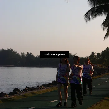 Runner Photo 6104013
