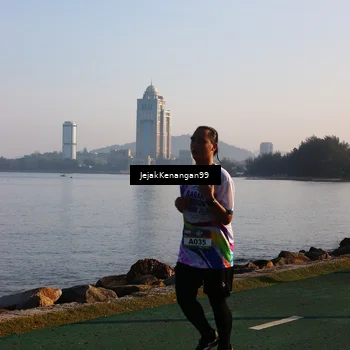 Runner Photo 6104016