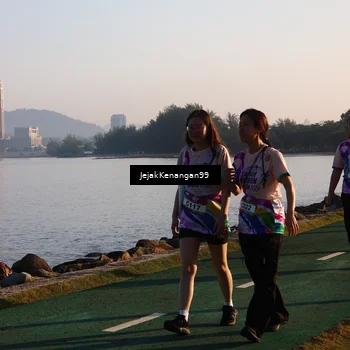 Runner Photo 6104022