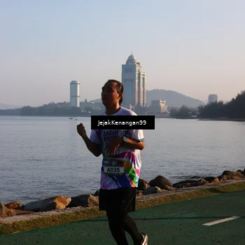 Runner Photo 6104028
