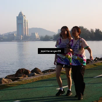 Runner Photo 6104051
