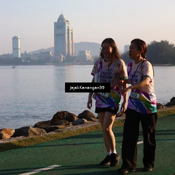Runner Photo 6104059