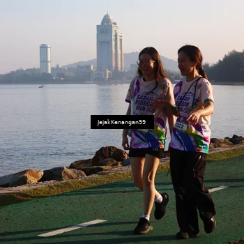 Runner Photo 6104067