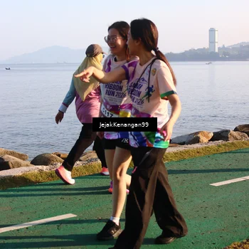 Runner Photo 6104107