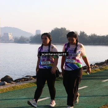 Runner Photo 6104171