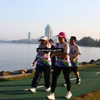 Runner Photo 6104301