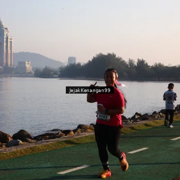 Runner Photo 6104346