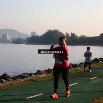 Runner Photo 6104349