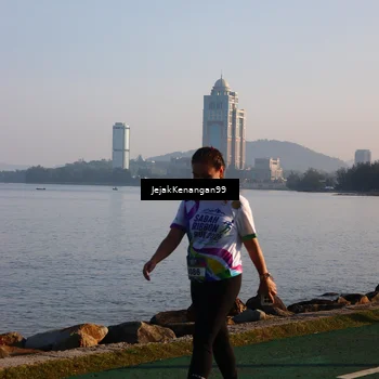 Runner Photo 6104362