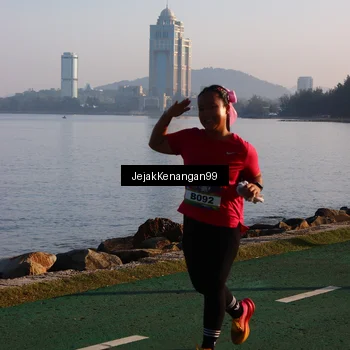 Runner Photo 6104421