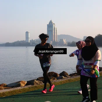 Runner Photo 6104423