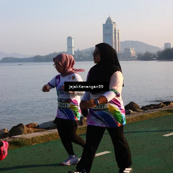 Runner Photo 6104459