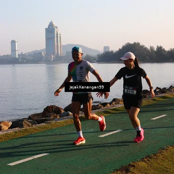 Runner Photo 6104473