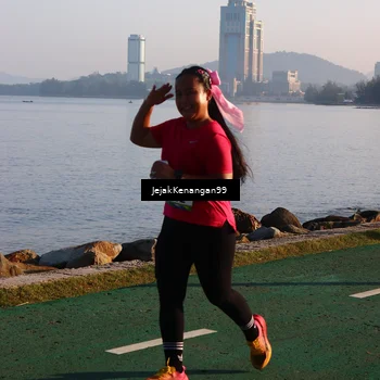 Runner Photo 6104485