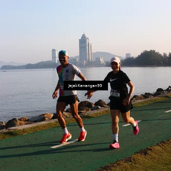 Runner Photo 6104495